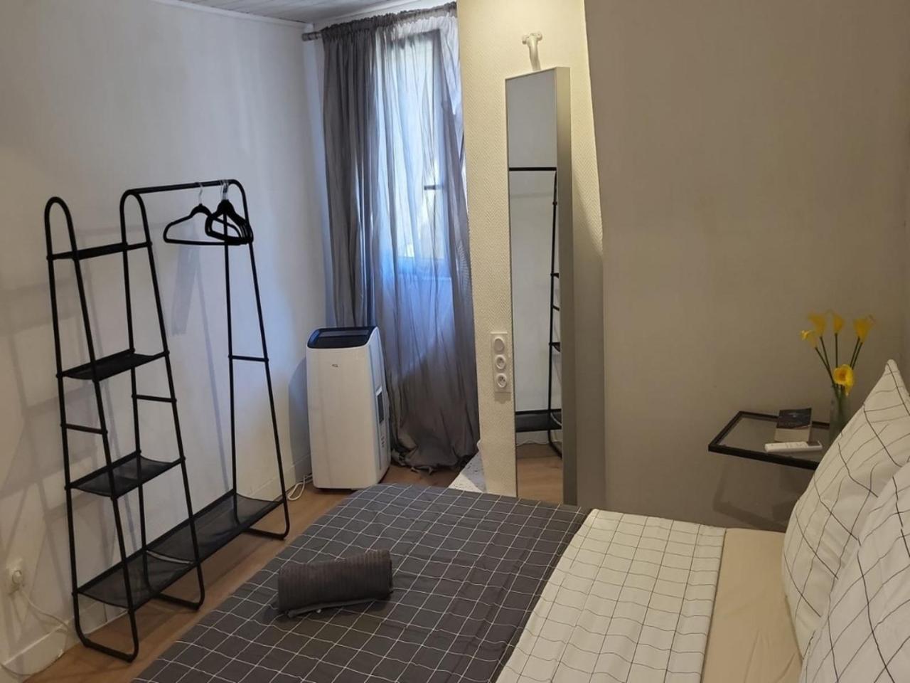 Spacious Town House With Balcony Montagnac  Zewnętrze zdjęcie